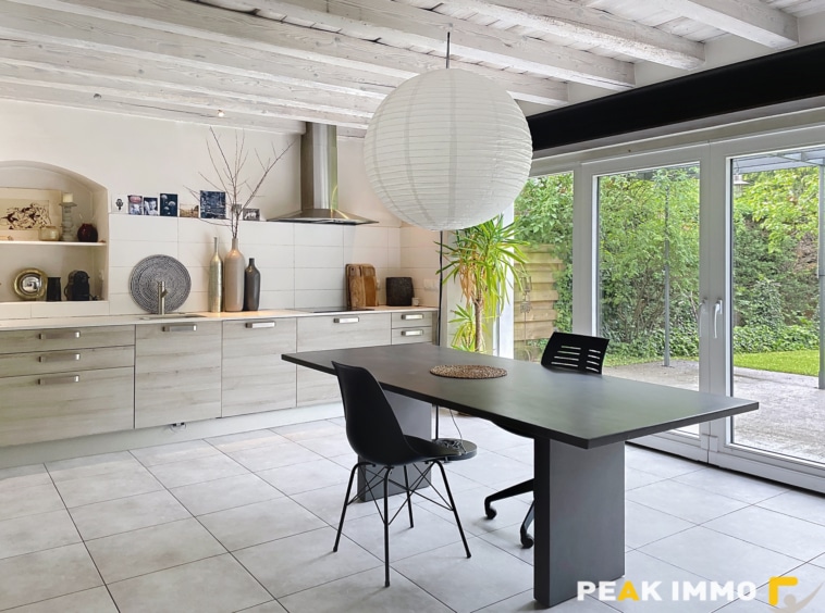 FILLINGES MAISON RENOVEE PROCHE ENTREE AUTOROUTE GENEVE ANNE