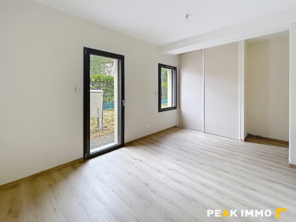 Appartement Fillinges 5 pièce(s) 156.15 m2
