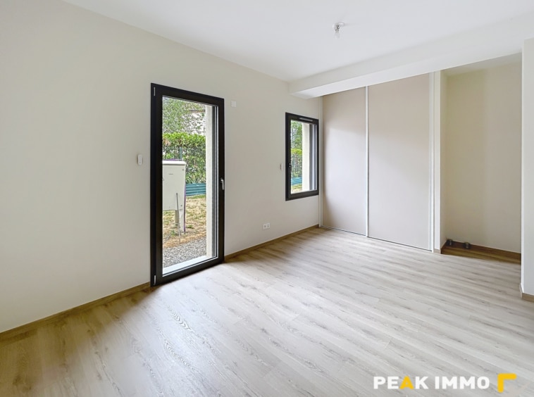 Appartement Fillinges 5 pièce(s) 156.15 m2