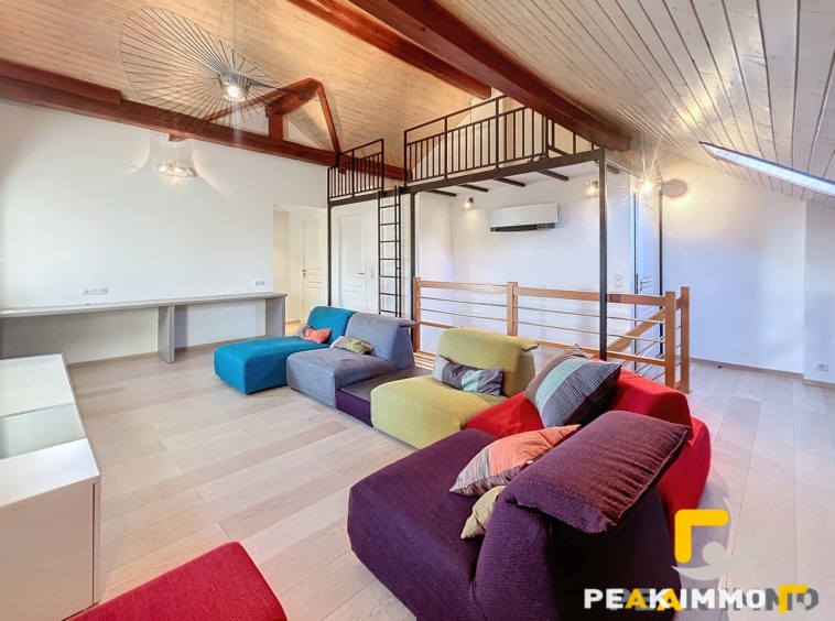 Maison Cranves Sales 203m2