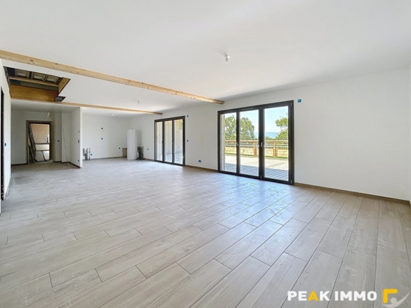 Appartement Fillinges 5 pièce(s) 156.12 m2