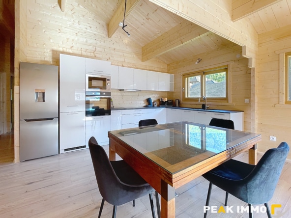 Chalet en Madrier à Giez 152 m2