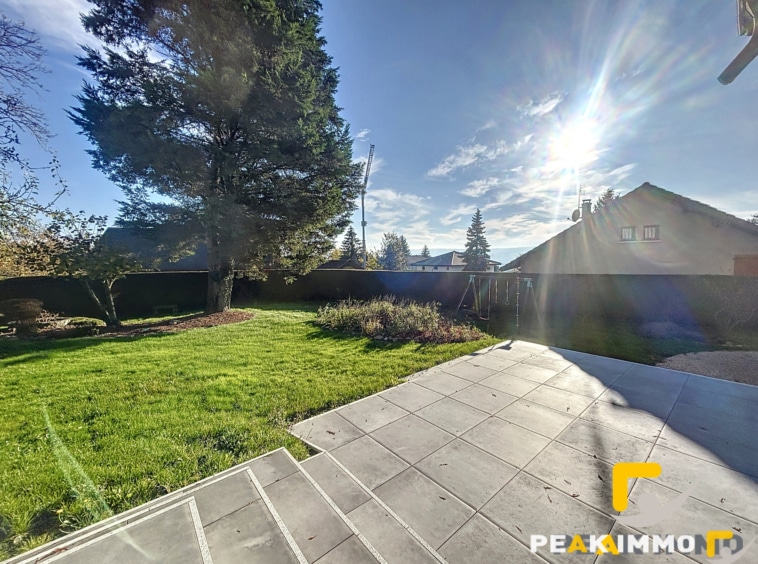 Maison Cranves Sales 203m2