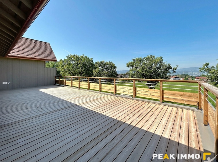 Appartement Fillinges 5 pièce(s) 156.12 m2