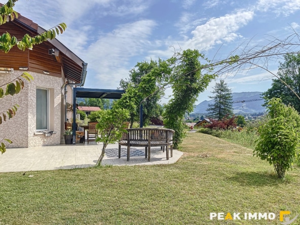BOEGE BELLE MAISON 8 PIECES DE 230 m2 AVEC DEPENDANCE