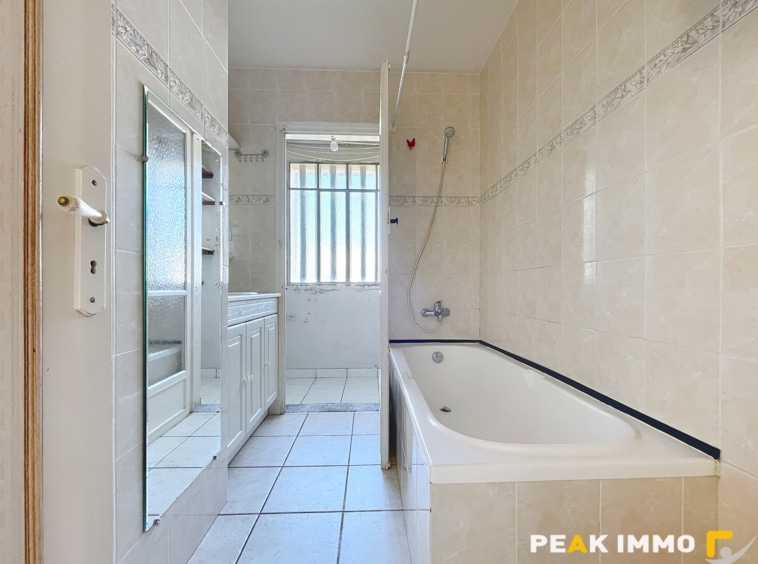 APPARTEMENT 3 PIECES 56m2 - SECTEUR ANNECY -BALCON - PLACE D