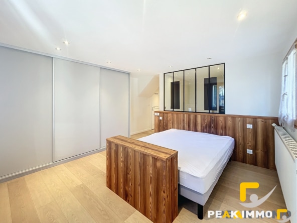 Maison Cranves Sales 203m2