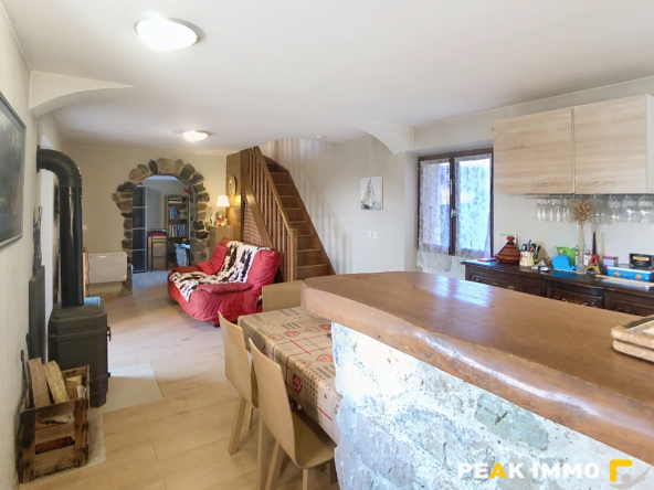 MAISON DE BOURG T4 à VIUZ EN SALLAZ