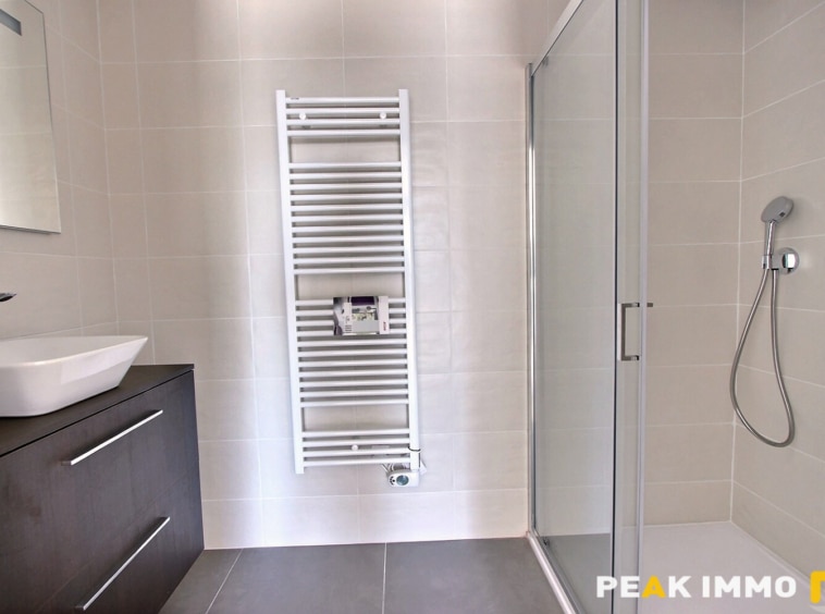Appartement 4 pièces - 83.90 m2 - Annecy-le-vieux