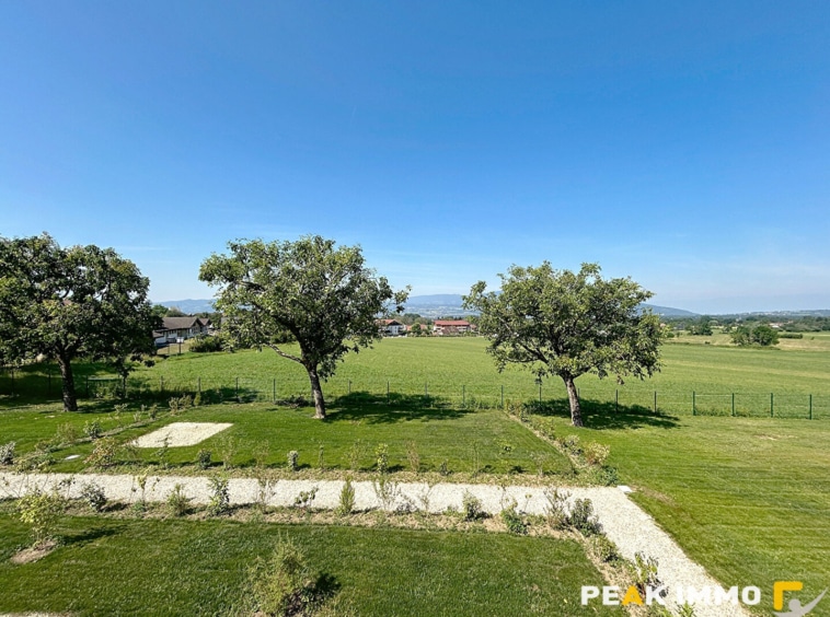 Appartement Fillinges 5 pièce(s) 156.12 m2