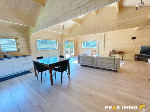 Chalet en Madrier à Giez 152 m2