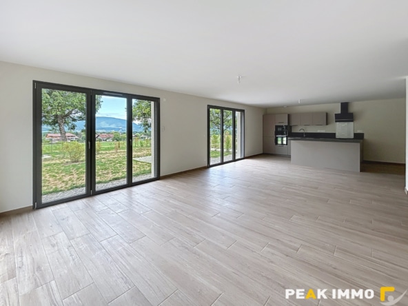 Appartement Fillinges 5 pièce(s) 156.15 m2