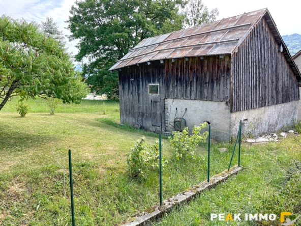 BOEGE BELLE MAISON 8 PIECES DE 230 m2 AVEC DEPENDANCE