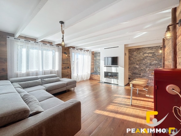 Maison Cranves Sales 203m2