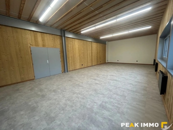 Local commercial Mieussy 80.82 m2