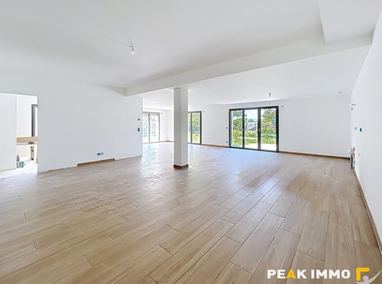Appartement Fillinges 4 pièce(s) 156.15 m2
