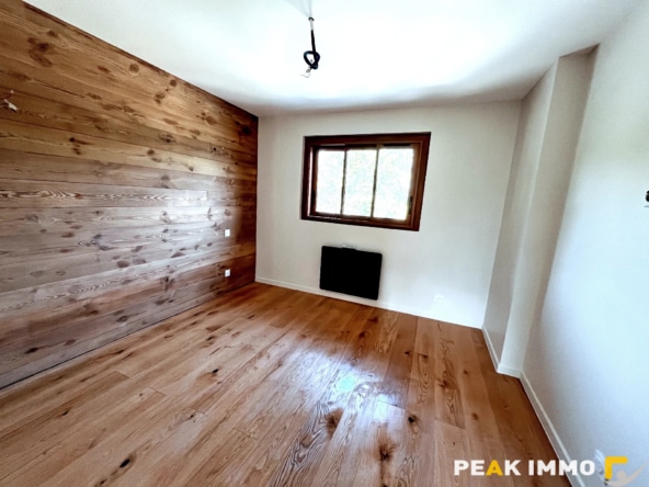 Appartement duplex - 3 pièces - 56.90 m2 Loi Carrez - 75.90