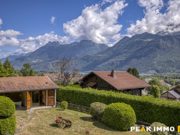 Élégante propriété de caractère avec vue panoramique sur le