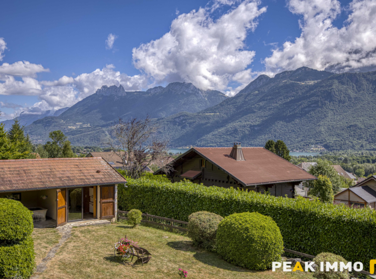 Élégante propriété de caractère avec vue panoramique sur le
