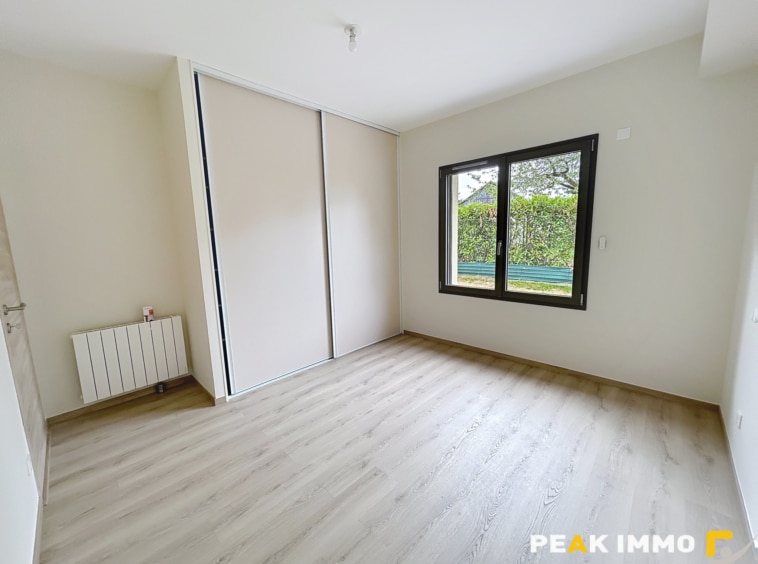 Appartement Fillinges 5 pièce(s) 156.15 m2