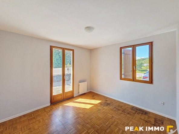 EXCLUSIVITE-CRANVES SALES maison de pleins pieds de 125 m2