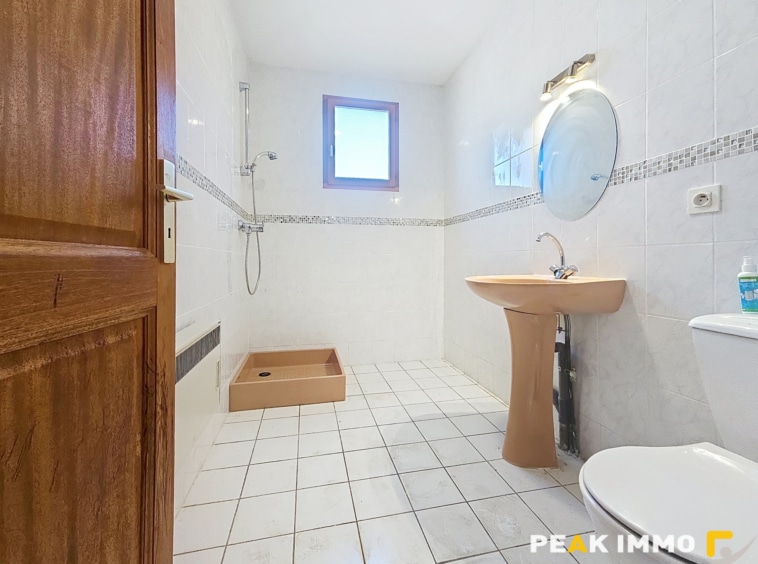 EXCLUSIVITE-CRANVES SALES maison de pleins pieds de 125 m2