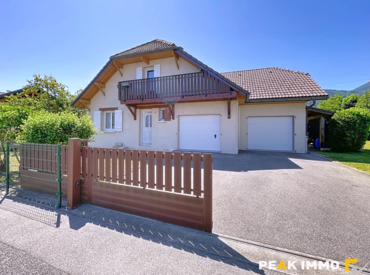 À vendre   Maison 108 m2 à Doussard, proche des commodités