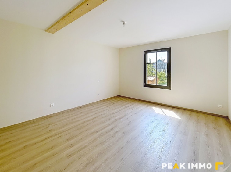 Appartement Fillinges 5 pièce(s) 156.12 m2
