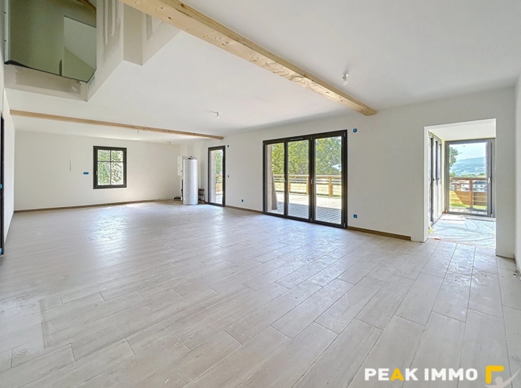 Appartement Fillinges 5 pièce(s) 156.15 m2