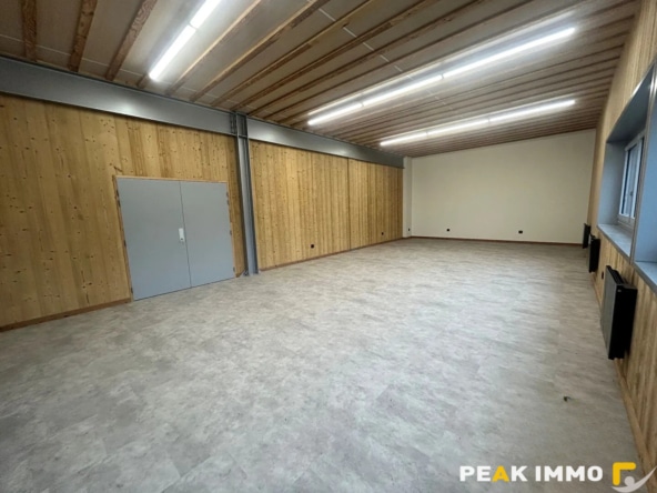 Local commercial Mieussy 80.82 m2