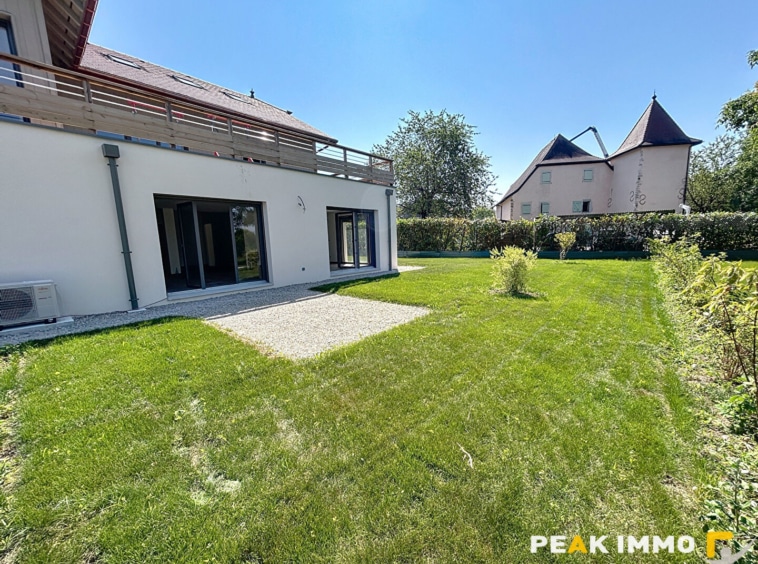 Appartement Fillinges 5 pièce(s) 156.15 m2