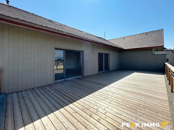 Appartement Fillinges 5 pièce(s) 156.12 m2