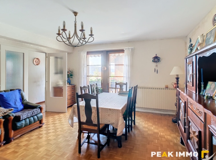 VIAGER - Maison de village - 5 pièces - 90 m2 - VEREL DESSUS