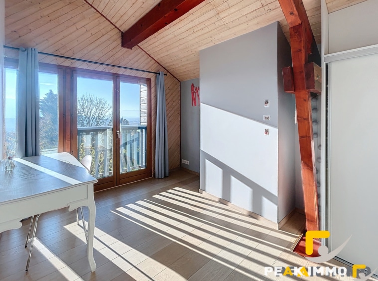 Maison Cranves Sales 203m2