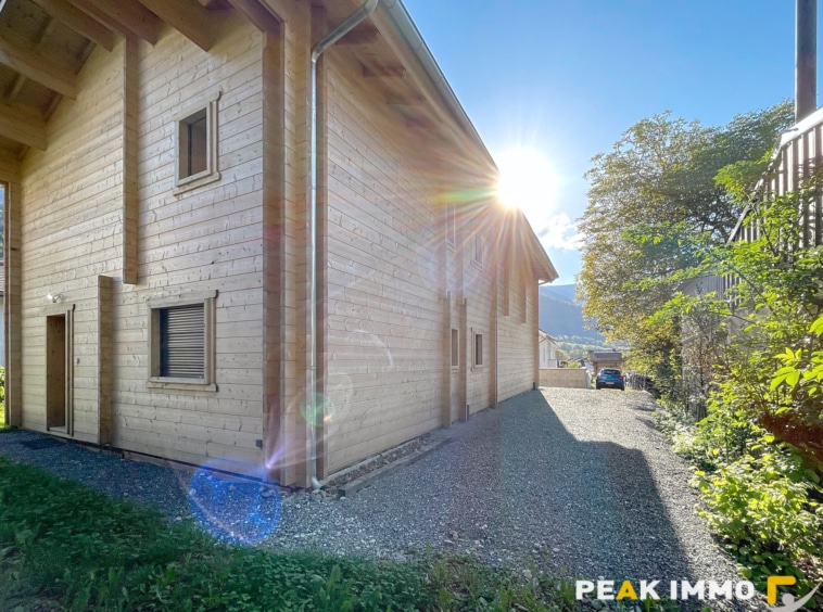 Chalet en Madrier à Giez 152 m2