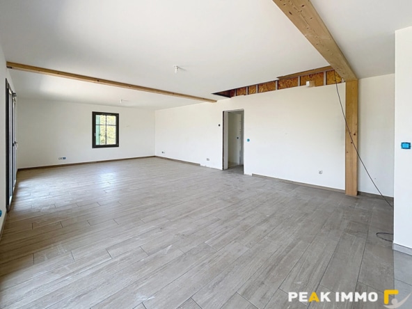 Appartement Fillinges 5 pièce(s) 156.12 m2
