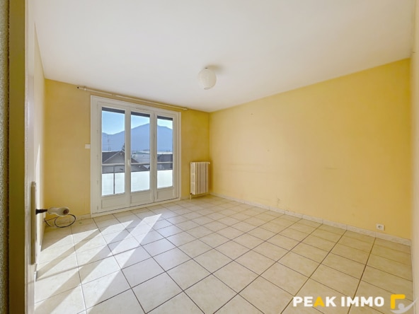 APPARTEMENT 3 PIECES 56m2 - SECTEUR ANNECY -BALCON - PLACE D
