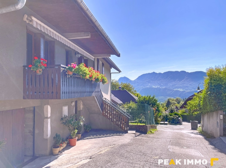 VIAGER - Maison de village - 5 pièces - 90 m2 - VEREL DESSUS