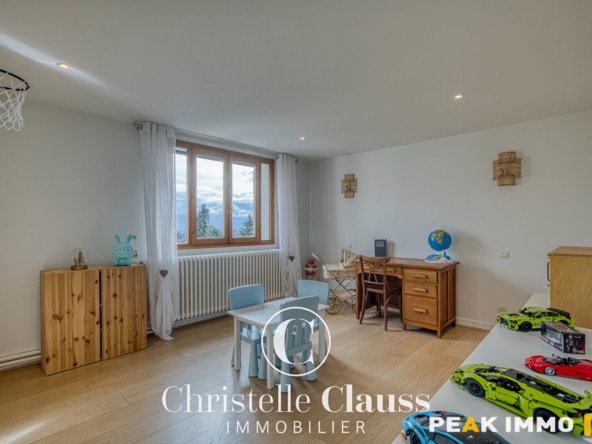 CRANVES SALES - Magnifique Maison de 210 m2