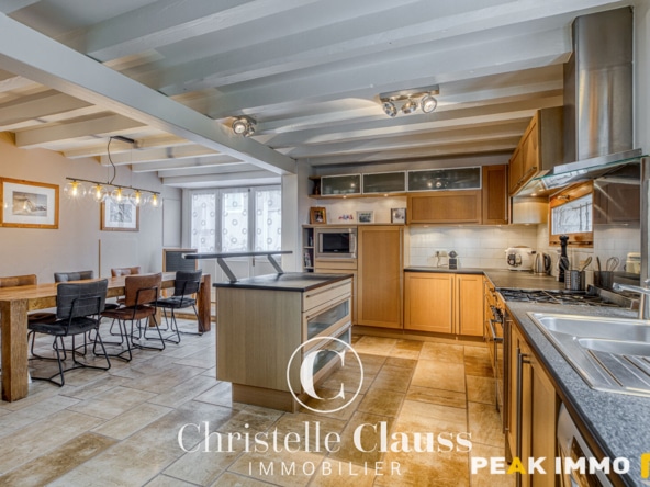 CRANVES SALES - Magnifique Maison de 210 m2