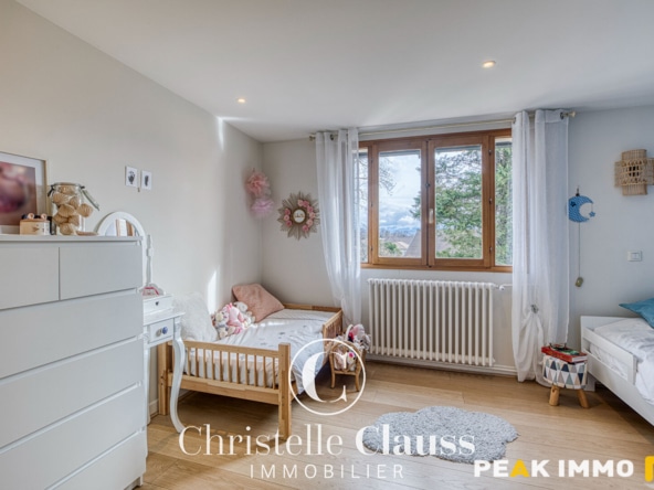 CRANVES SALES - Magnifique Maison de 210 m2