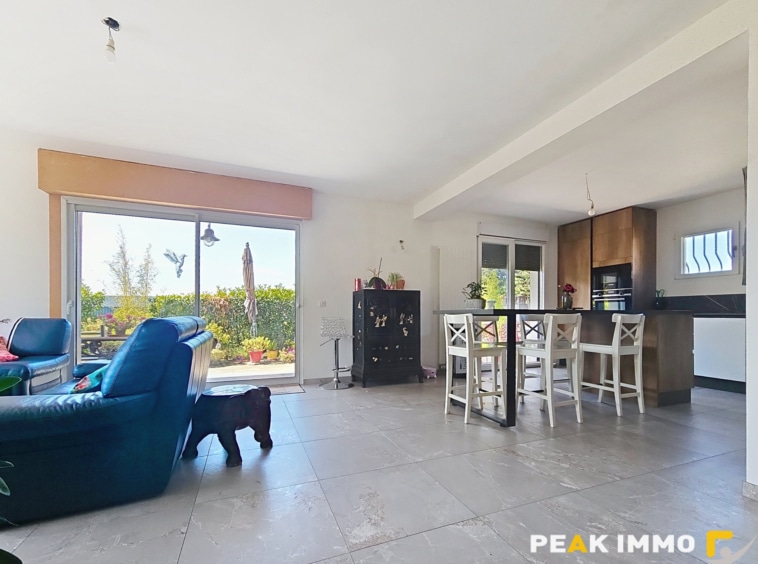 Maison 4 pièces 106 m2-Cranves Sales