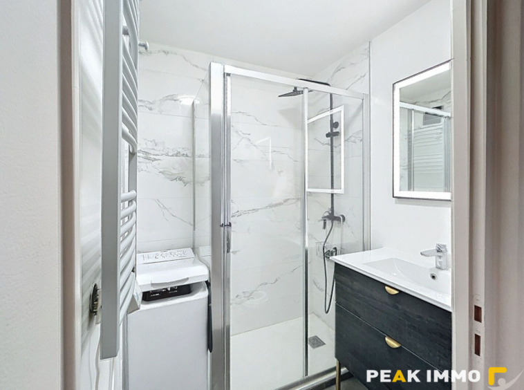 À louer   Appartement F2 meublé avec balcon et piscine   Nan