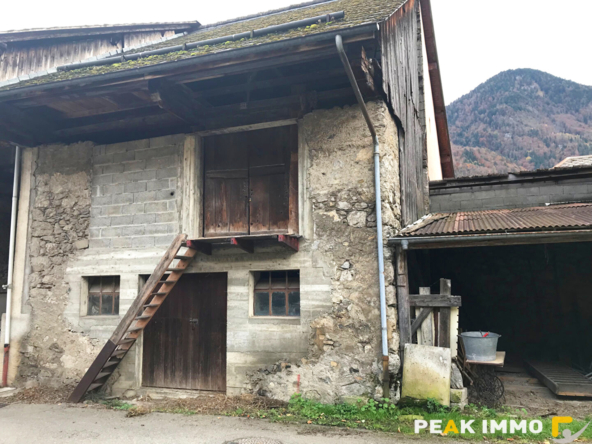 A vendre grange Val De Chaise ( Marlens)