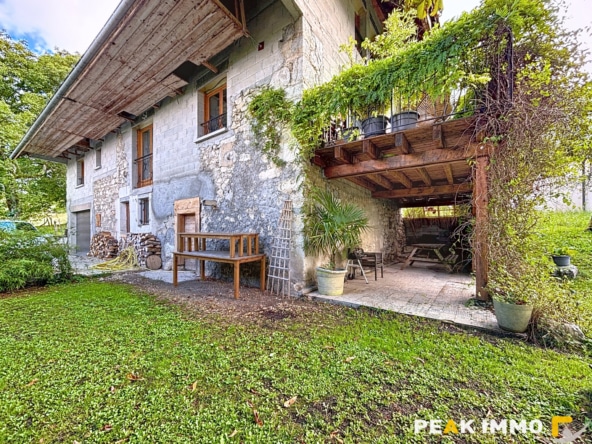 Maison T5 - 174 m2 - Saint Offenge