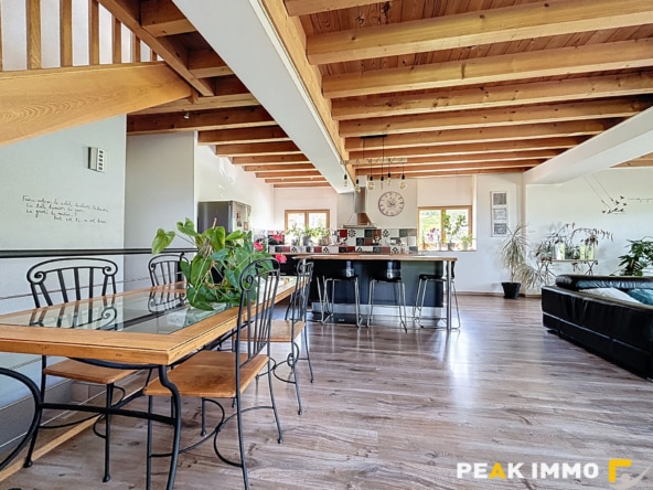 Maison T5 - 174 m2 - Saint Offenge