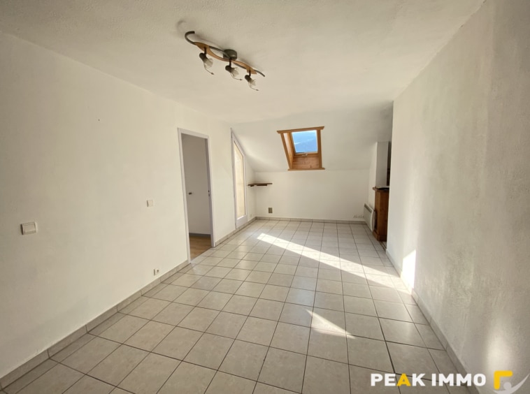 Appartement 5 pièces 97m2 utiles Saint-Martin