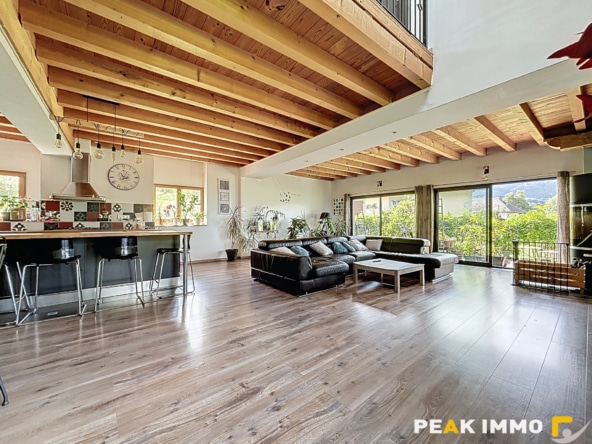 Maison T5 - 174 m2 - Saint Offenge