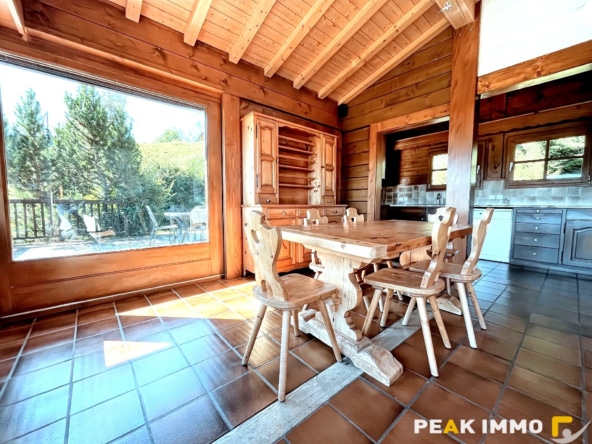 Chalet - 6 pièces - 158 m2  - Combloux