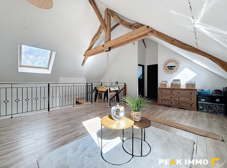 Maison T5 - 174 m2 - Saint Offenge